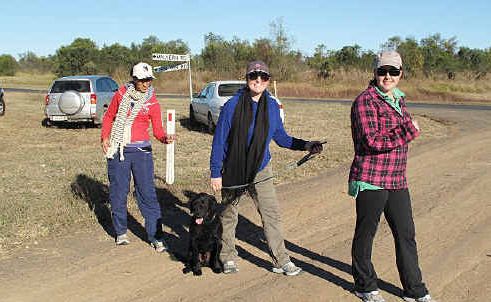 Mira Ponti, Karen Betts and Sophia Evans at the starting point. Mira Ponti, Karen Betts and Sophia Evans at the starting point.